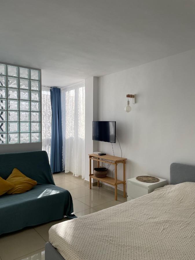 Studio Eldorado Arona  Buitenkant foto